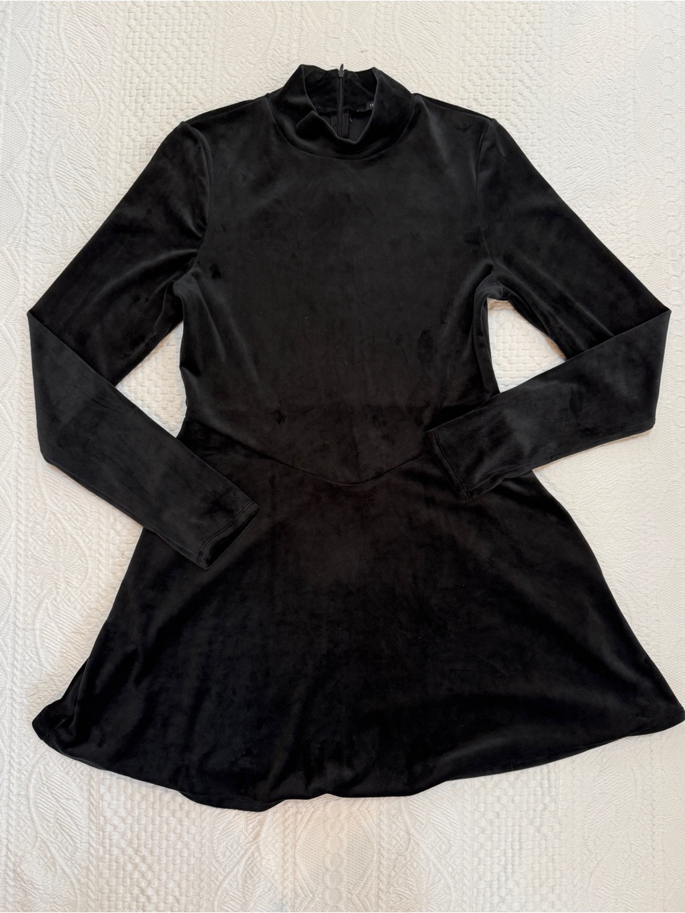 Forever 21 Black Velvet Mock Neck Long Sleeve Dress Size XL
